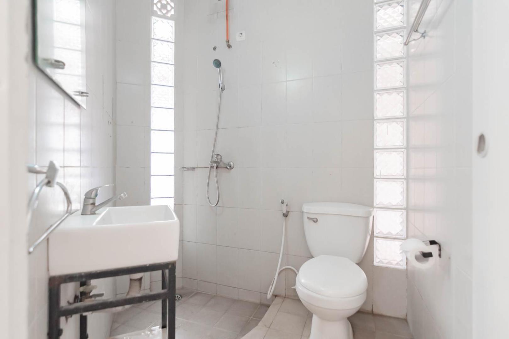 RedDoorz Plus near Dago Pakar Bandung Zewnętrze zdjęcie