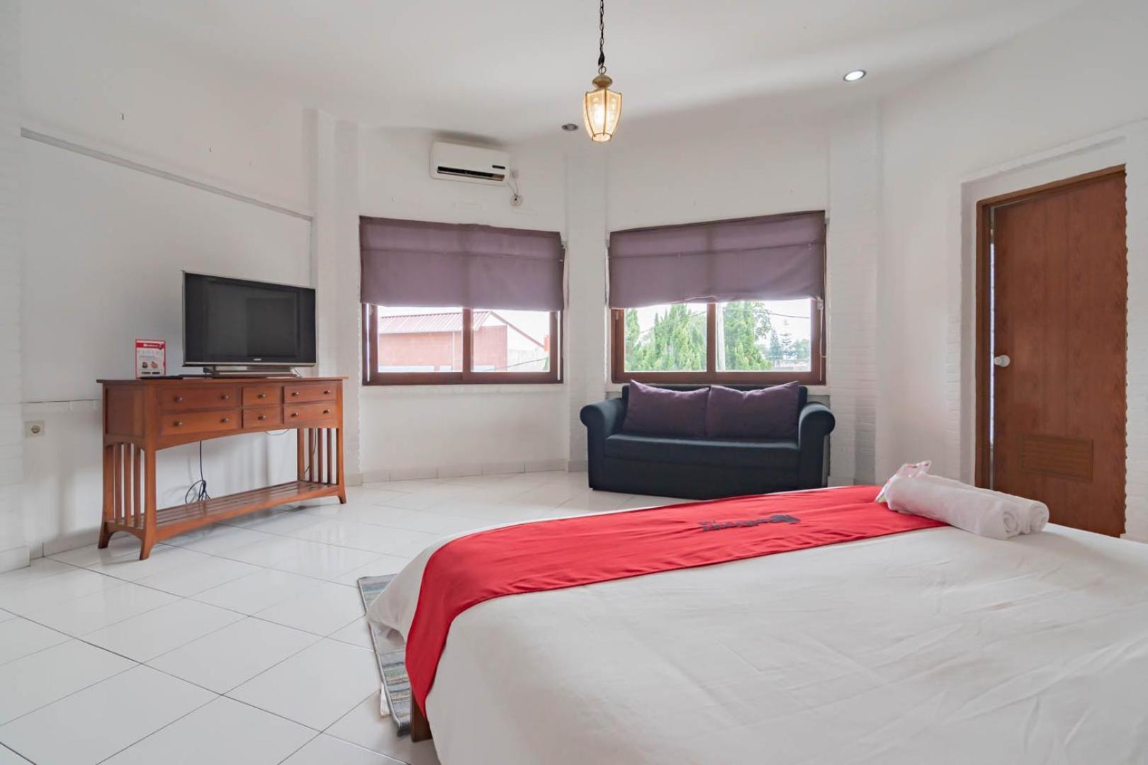 RedDoorz Plus near Dago Pakar Bandung Zewnętrze zdjęcie